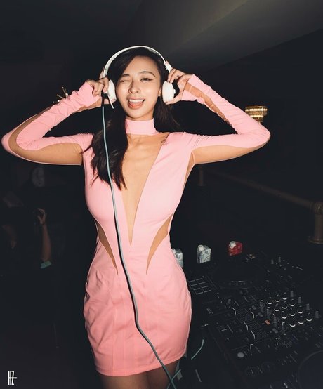 west tung exklusive hd archiv