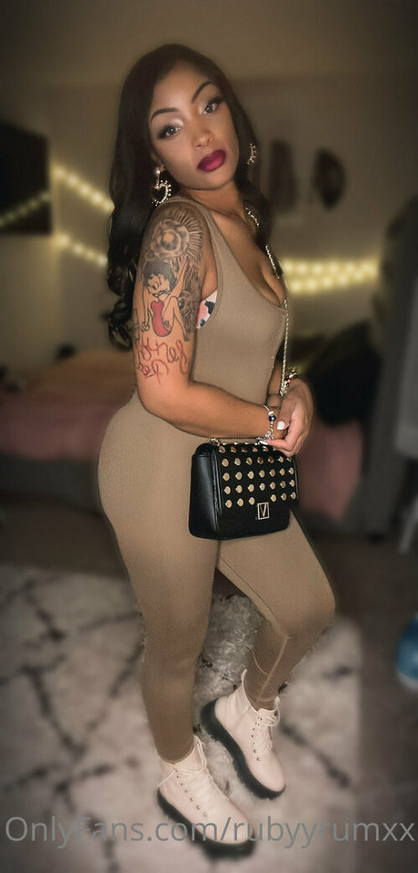 rubyyrumxx hübsche pornostar galerie