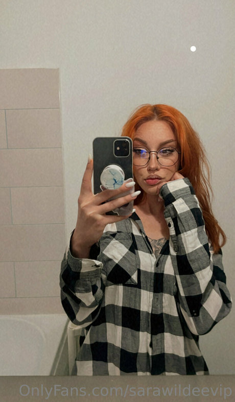 saraawildee heiße nacktheit bild