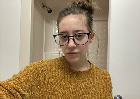 lowylush pornostar kunst galerie