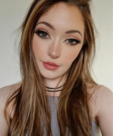 Alli Flanagan top nackten galerie