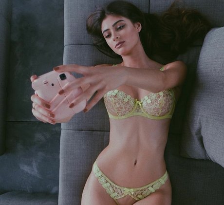 dayanehofer nackt erwachsene bilder