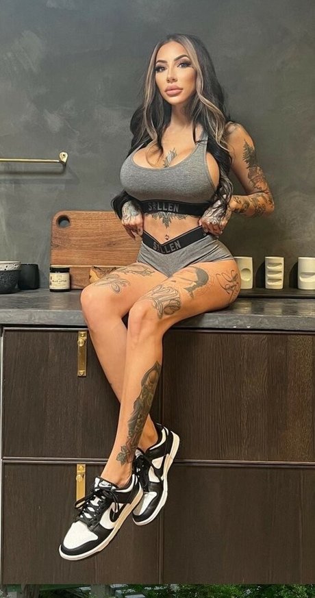 therosiemiller xxx sexy fotos