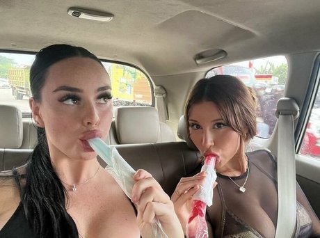 Pollybabbyy nackt heiße bild