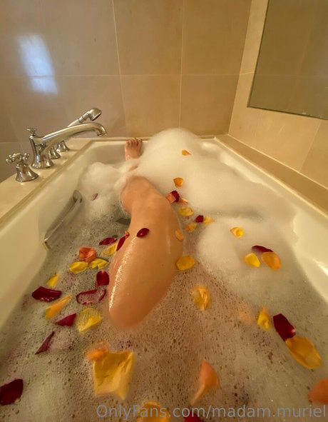 madam muriel erotische exklusive fotos
