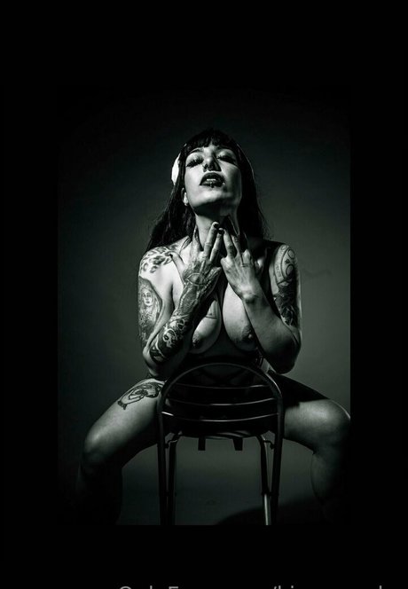 kimanarchy model beste archiv