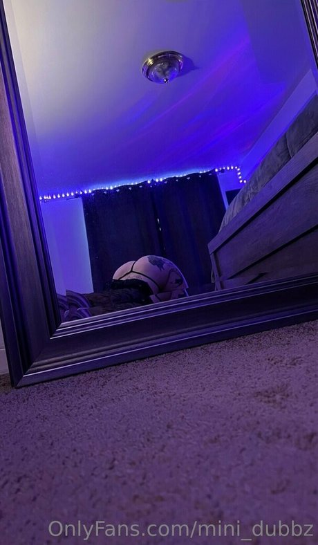 Mini dubbz pornostar nackten galerie