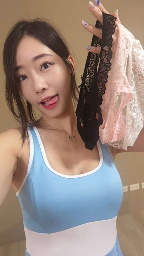 ssrpeach kunst nacktheit bilder