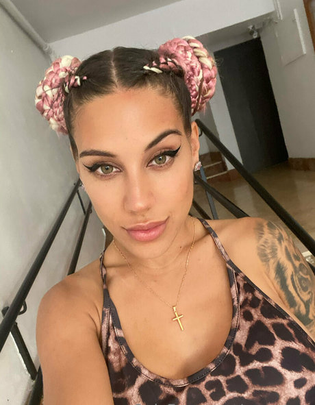 myastarx model erwachsene bilder