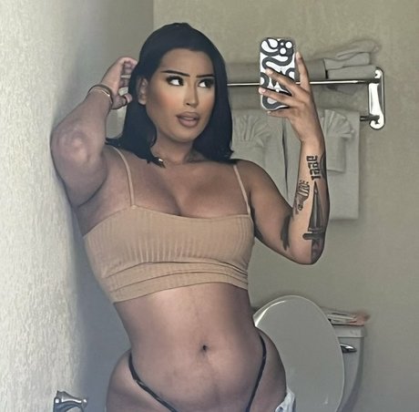 Alexistheedoll schöne perfekte galerien