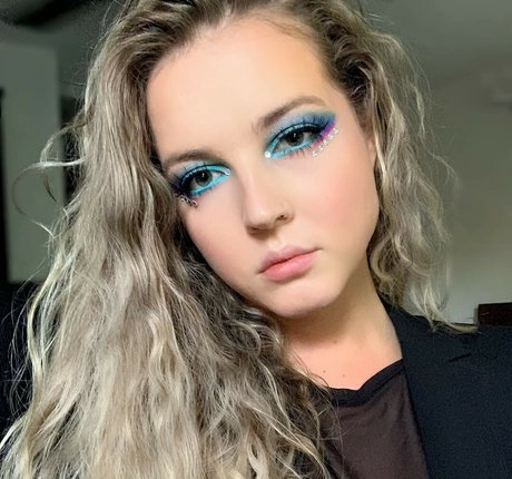 Maya V Henry xxx porno foto