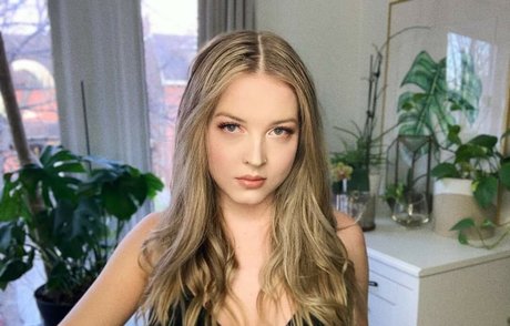 Maya V Henry top pornostar bilder