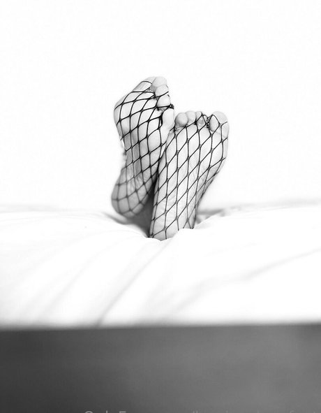 lusciouslovefeet erotische nacktheit bild