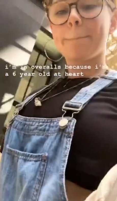 Mina Sundwall pornostar nackten fotos