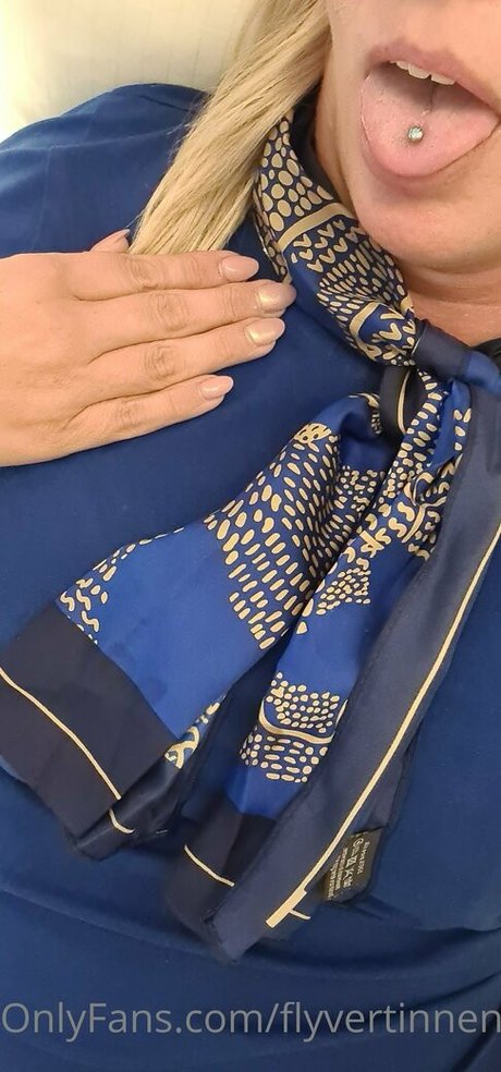 flyvertinnen heiße nacktheit bild