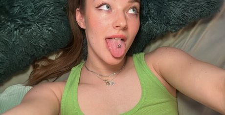 Peachyyvirgo model sexy fotos