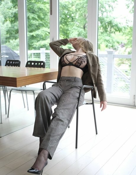 Adelyn Moore exklusive hd galerie