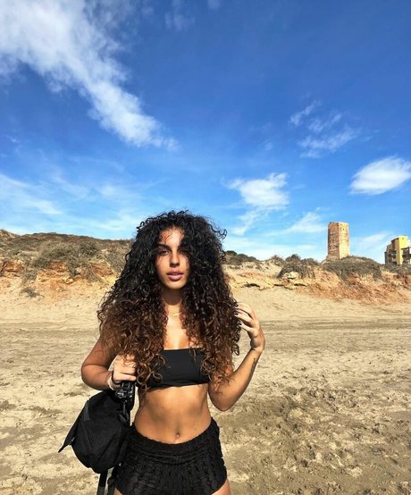 Zoe Bayona model exklusive bild