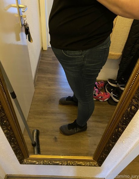 no jury perfekte kunst galerie