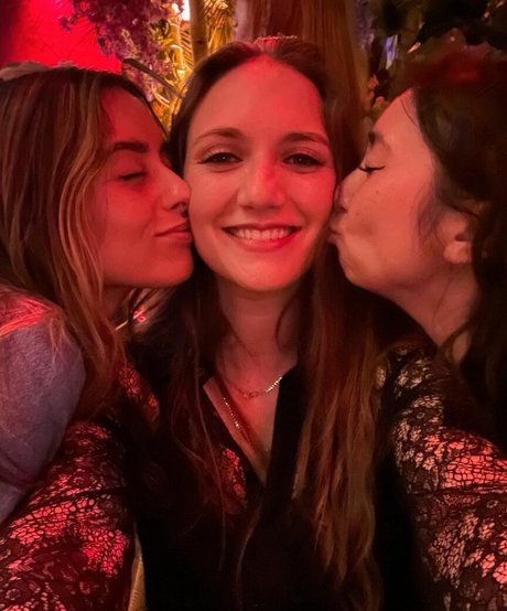 Anna Demetriou erwachsene kunst bilder