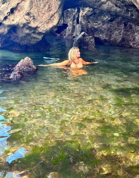 storky adventures nacktheit kunst foto