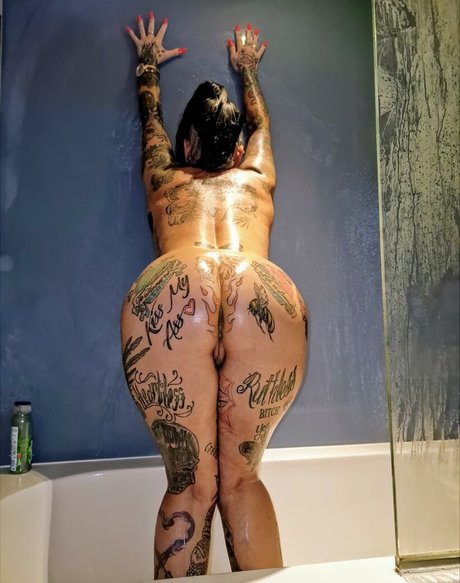 Louise Brereton perfekte top galerien