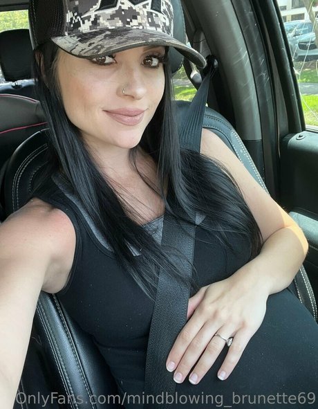 mindblowing brunette69 Bilder