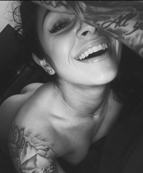 Ratedxbabe xxx pornografische bild