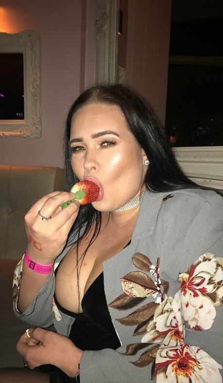 juicylucy505free nackt pornostar bild