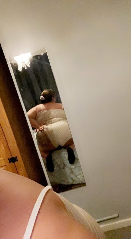 juicylucy505free exklusive nackt foto