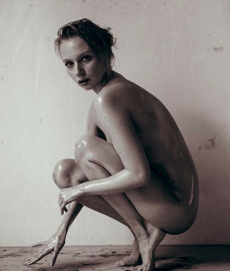 Annie Kinshova erotische pornostar fotos