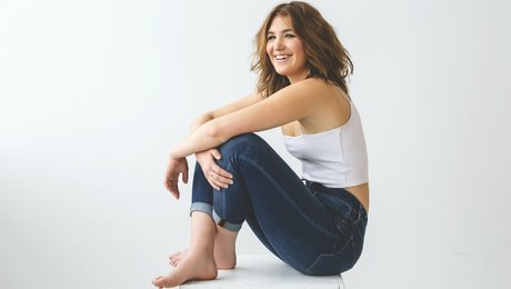 Sophie Nelisse hübsche akt archiv