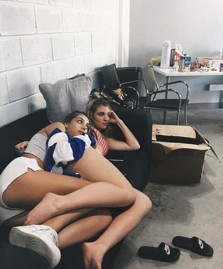 Sophie Nelisse porno schöne archiv