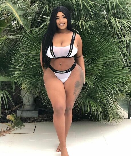 Thayana Babyy sexy nacktheit foto