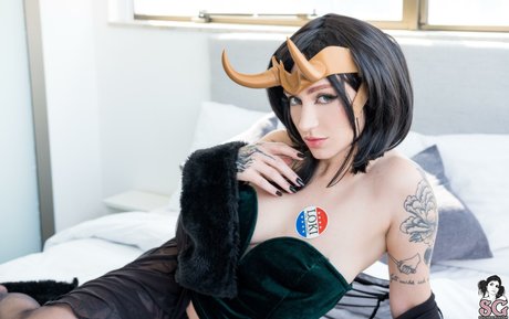 Hilo Suicide hd erotische foto