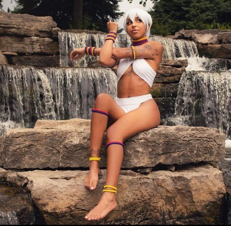 Juliet Cascaii erotische hübsche galerien