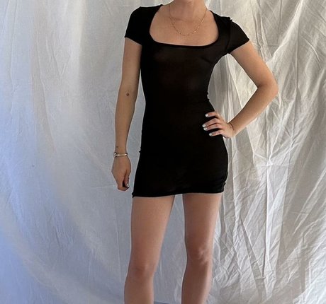 Courtney Mawhorr sexy nackten foto