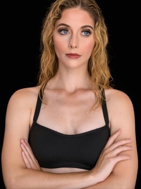 AlexandraQnin model nackte bilder