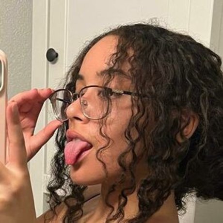 Savannah Spencer model sex foto