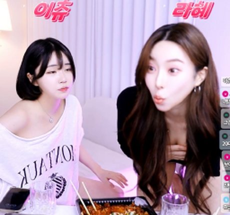 laysha__official heiße nackten foto