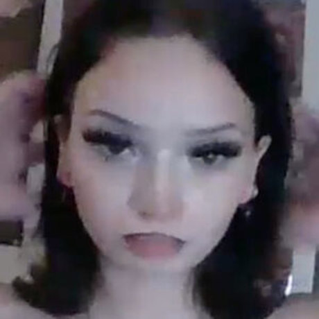 tinyselina erwachsene nette bild