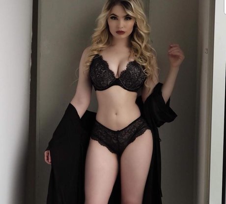 Savannah Lisa pornostar nackte bilder