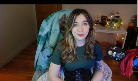 Symbalily nacktheit foto