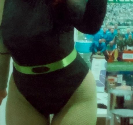 sayu zx model nette fotos