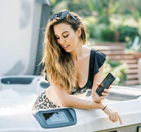 Christy Carlson Romano kunst nacktheit galerien