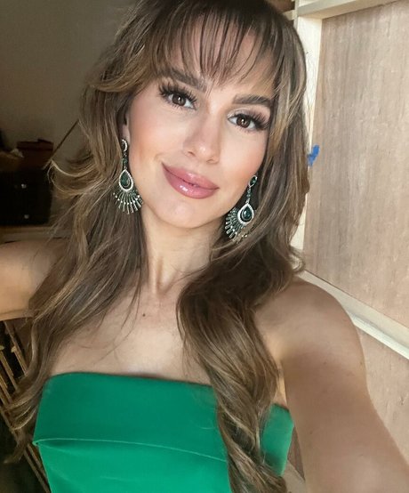 Christy Carlson Romano schauspielerin heiße fotos