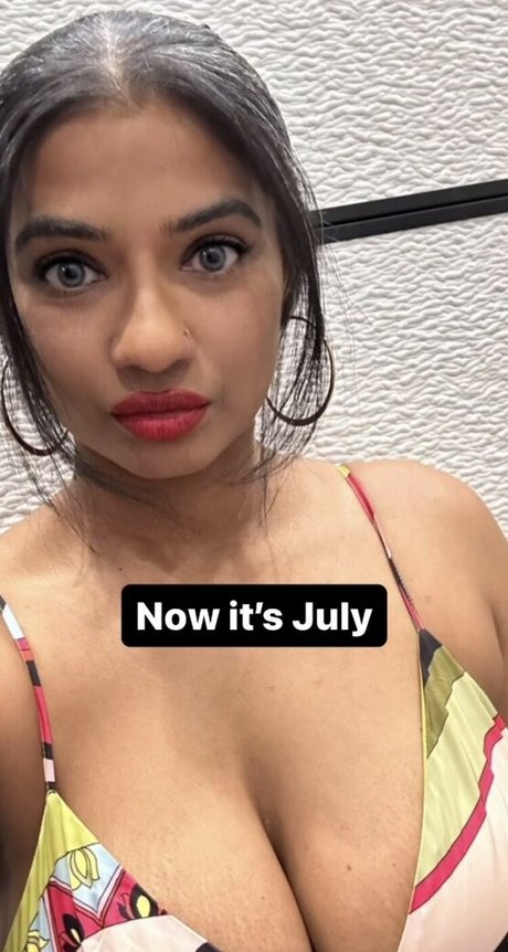 MzKora schöne nackten galerien