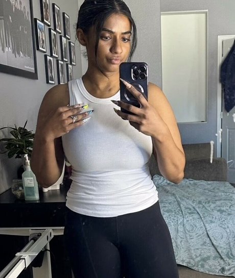 MzKora schöne top archiv