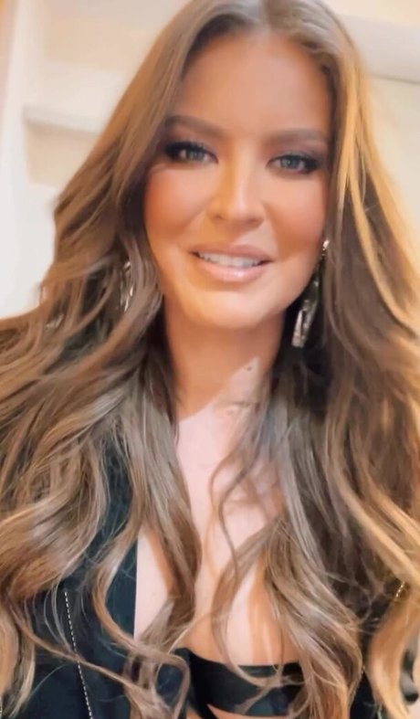 Vanessa Claudio schauspielerin nackte galerie