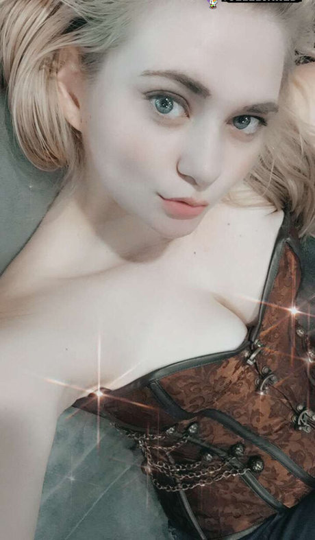 Olivia Van Sky erotische nackten archiv